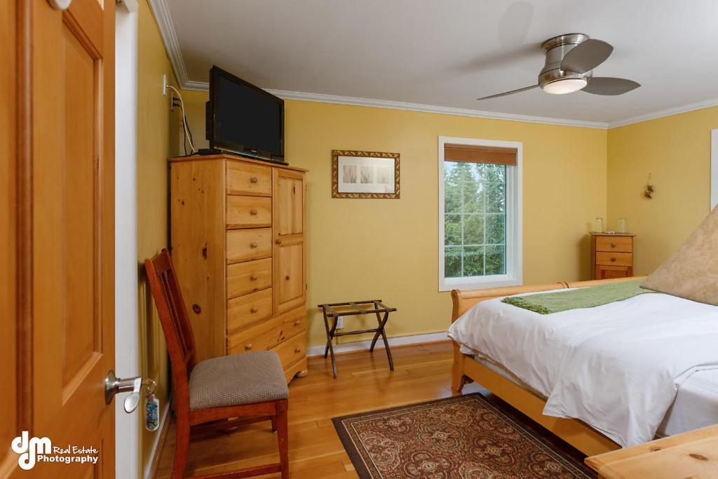 A Wildflower Inn Anchorage Bagian luar foto